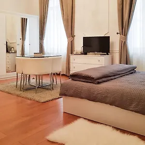 ékszerdoboz A Budai Vár Alatt Budapest