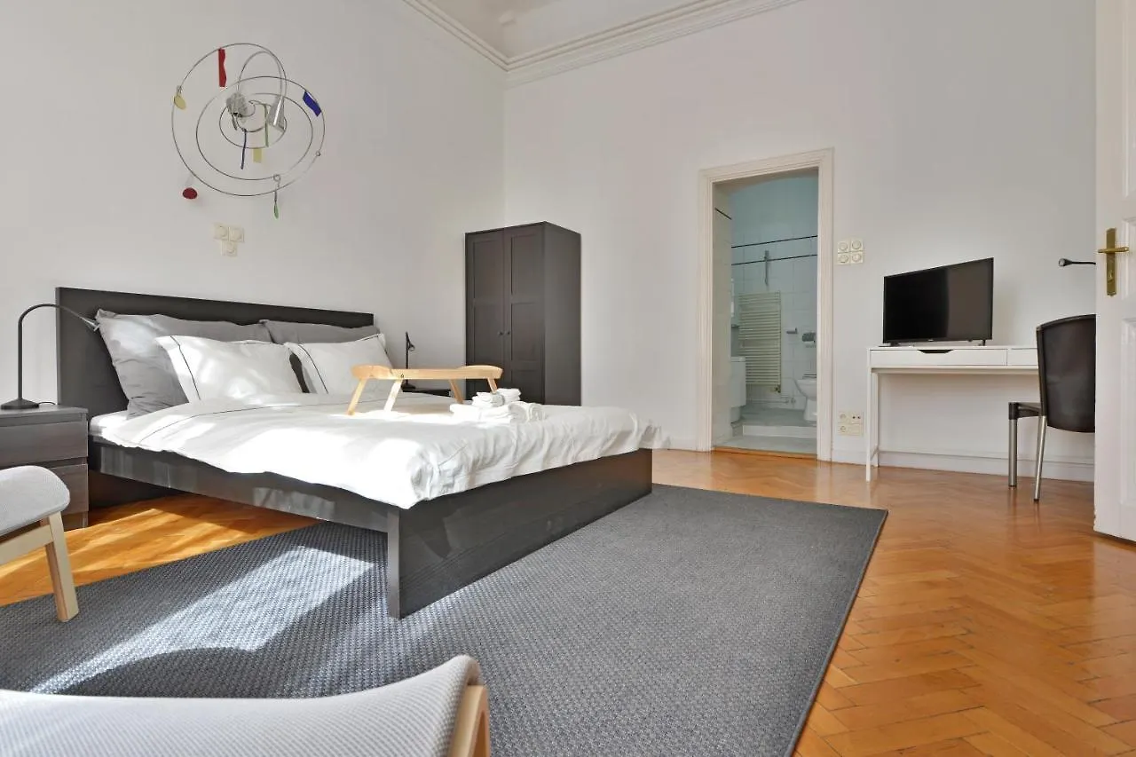Apartment Budape Apartman House 10 Budapest Hungary